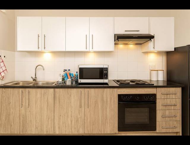 2 BEDROOM PROPERTY TO RENT IN CLUBVIEW